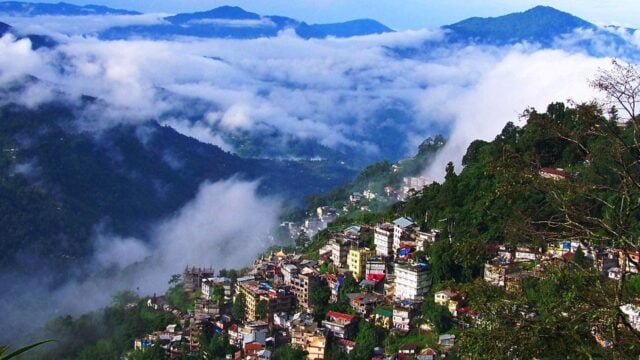 Book Amazing Darjeeling Gangtok Tour Packages with NatureWings Holidays